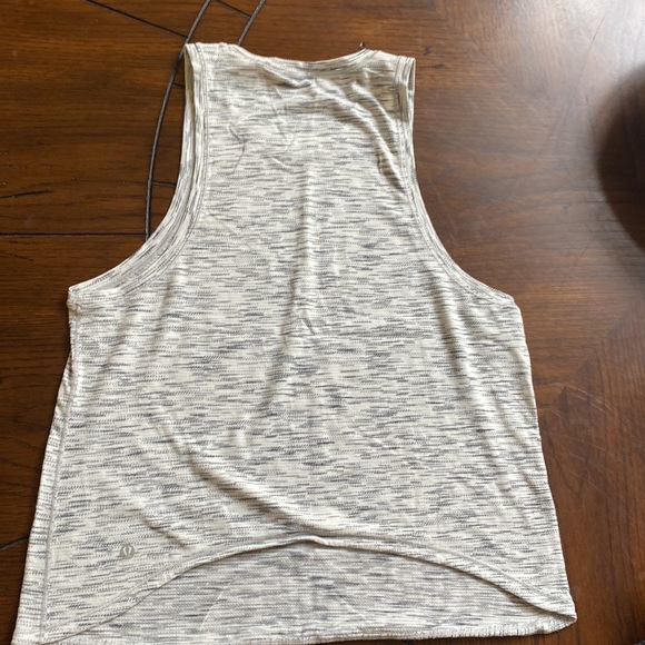 Lululemon muscle tee - Picture 2 of 2